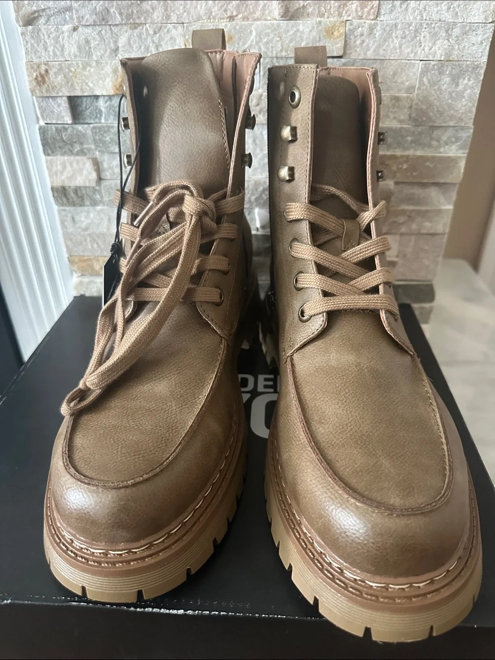 Men's Leather McCoyy Lace Up Boots Size 11